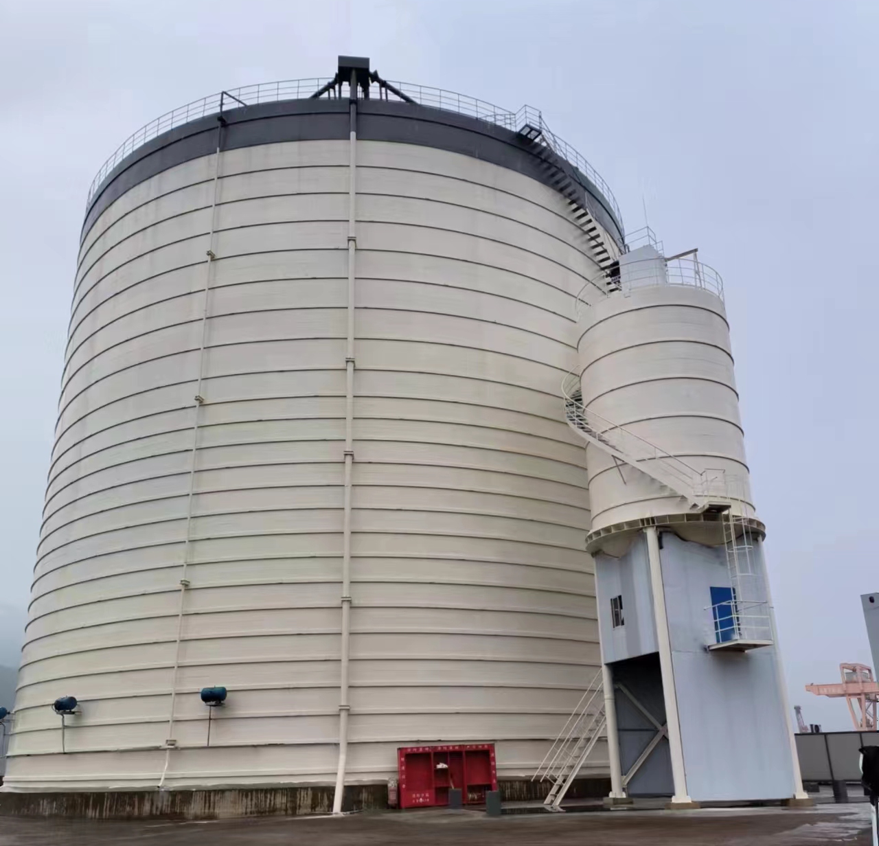 西昌镇10万吨水泥钢板库